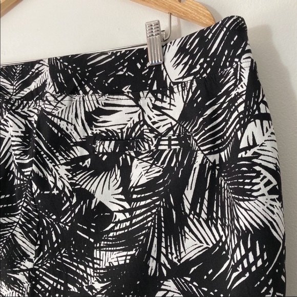 Cynthia Rowley Tropical Print Capri Pants Size 20W - Picture 2 of 8
